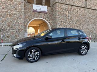 HYUNDAI i20 usata, con Telecamera per parcheggio assistito
