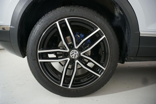 VOLKSWAGEN T-Roc usata, con Autoradio