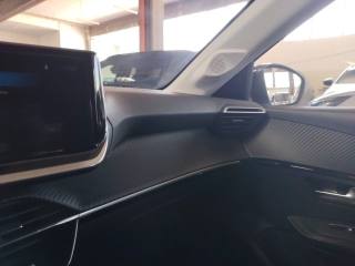 PEUGEOT 208 usata, con Airbag testa