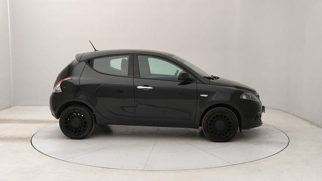 LANCIA Ypsilon usata, con Autoradio