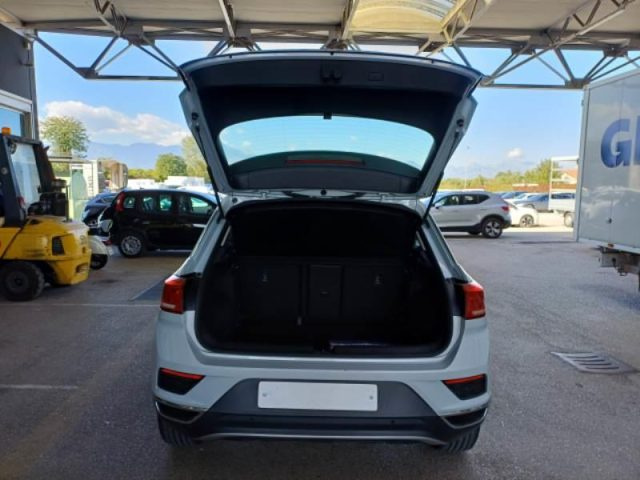 VOLKSWAGEN T-Roc usata, con Autoradio