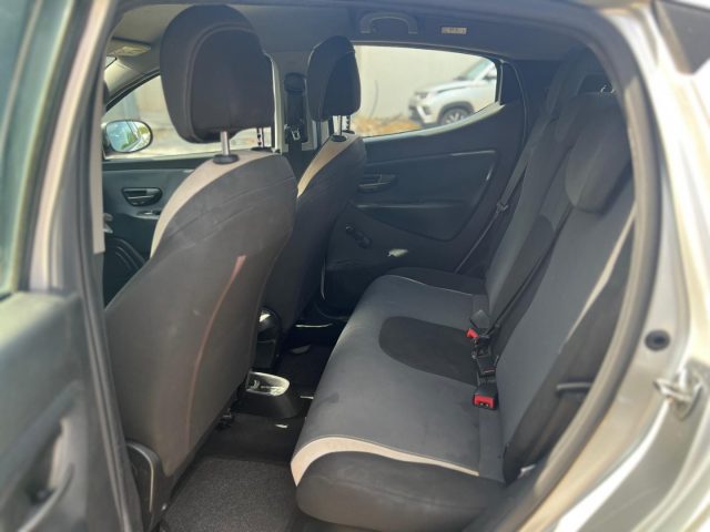 LANCIA Ypsilon usata, con ESP