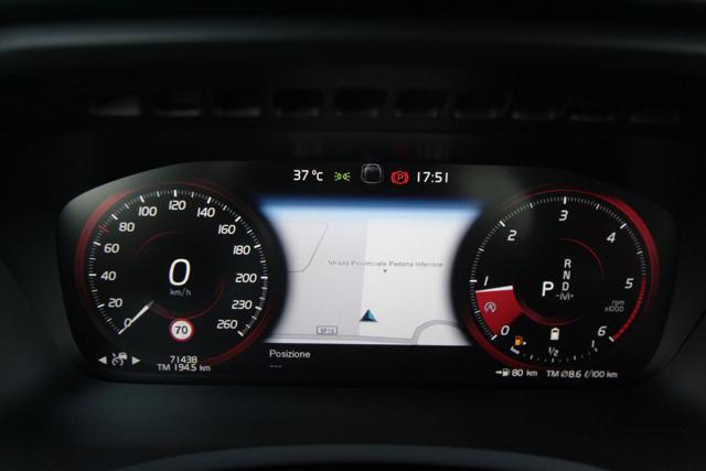 VOLVO XC90 usata, con Sensori di parcheggio posteriori