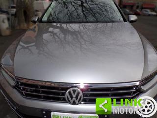 VOLKSWAGEN Passat usata, con USB
