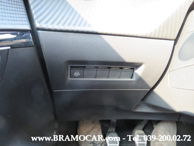 PEUGEOT 208 usata, con Servosterzo