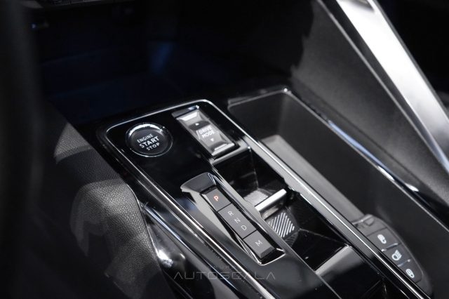 PEUGEOT 3008 usata, con Sensore di luce