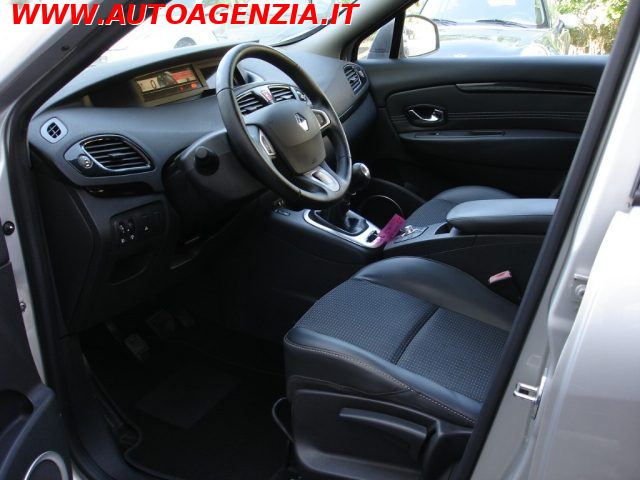 RENAULT Scenic usata 8