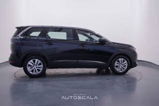 PEUGEOT 5008 usata, con Cerchi in lega