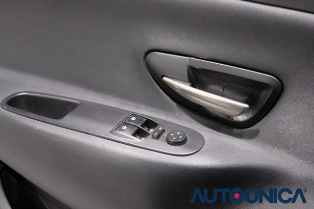 LANCIA Ypsilon usata 32