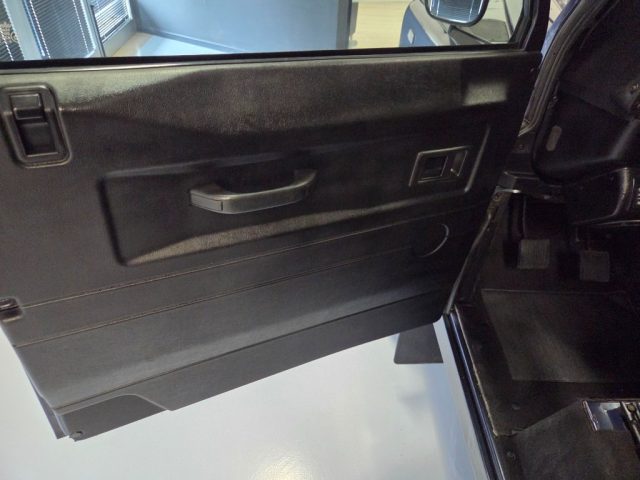 LAND ROVER Defender usata, con Vivavoce
