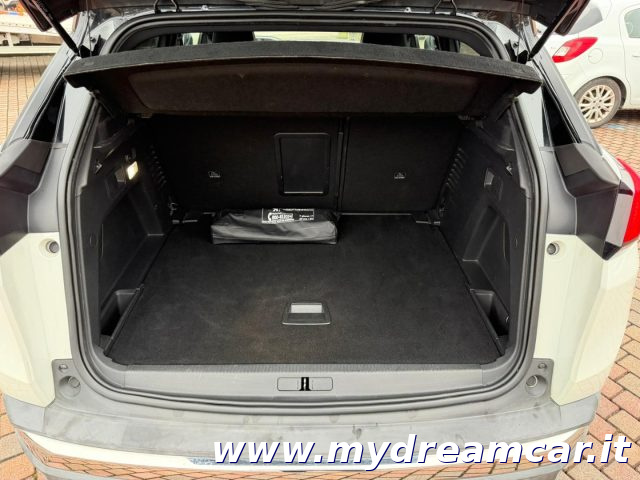 PEUGEOT 3008 usata, con Sensore di luce