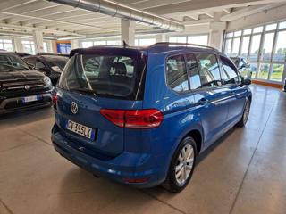 VOLKSWAGEN Touran usata, con Autoradio