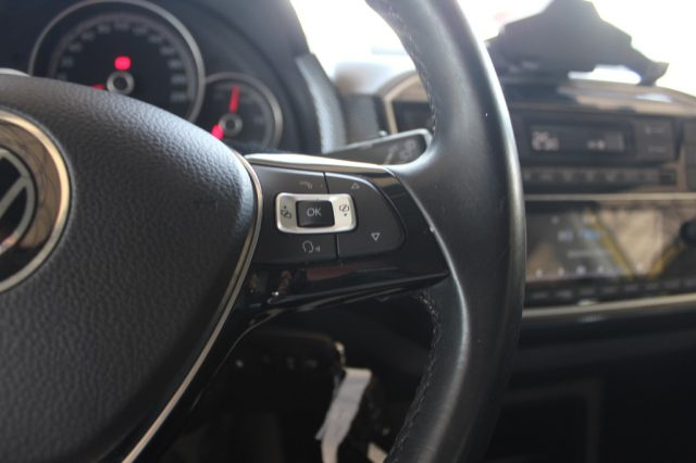 VOLKSWAGEN up! usata, con Airbag testa