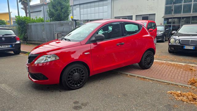 LANCIA Ypsilon usata, con Airbag