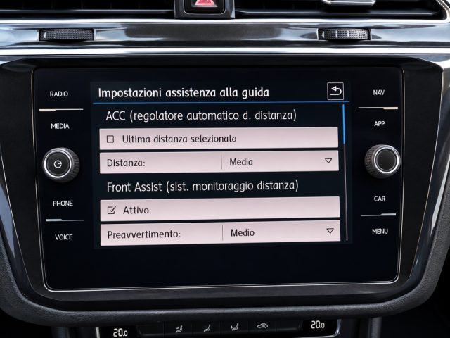 VOLKSWAGEN Tiguan usata, con Park Distance Control
