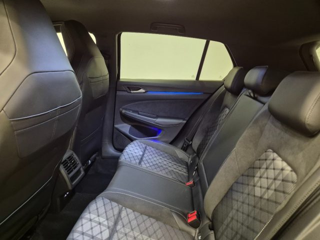 VOLKSWAGEN Golf usata, con Sensori di parcheggio anteriori