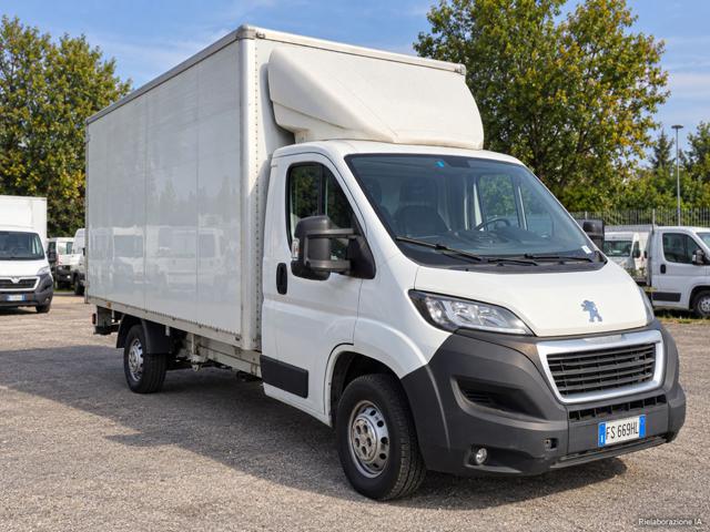 PEUGEOT Boxer usata, con Airbag