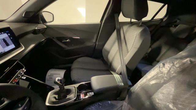 PEUGEOT 2008 usata, con Controllo automatico clima