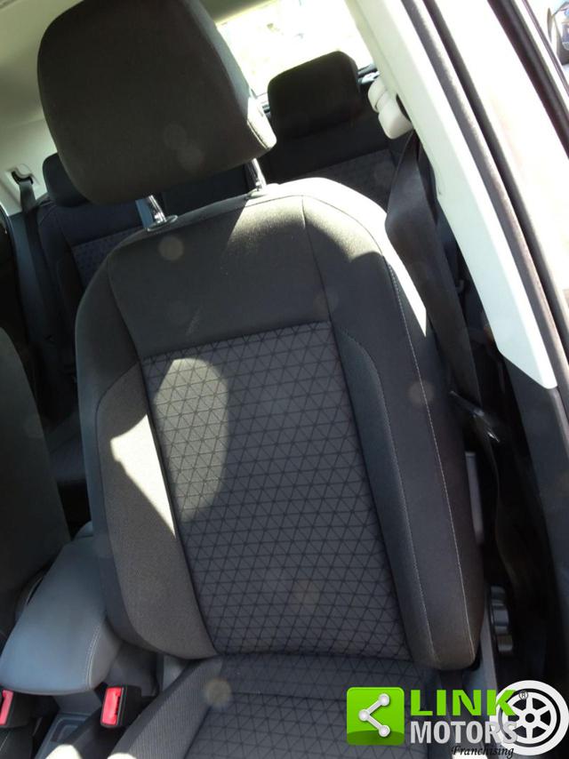 VOLKSWAGEN T-Cross usata, con Isofix