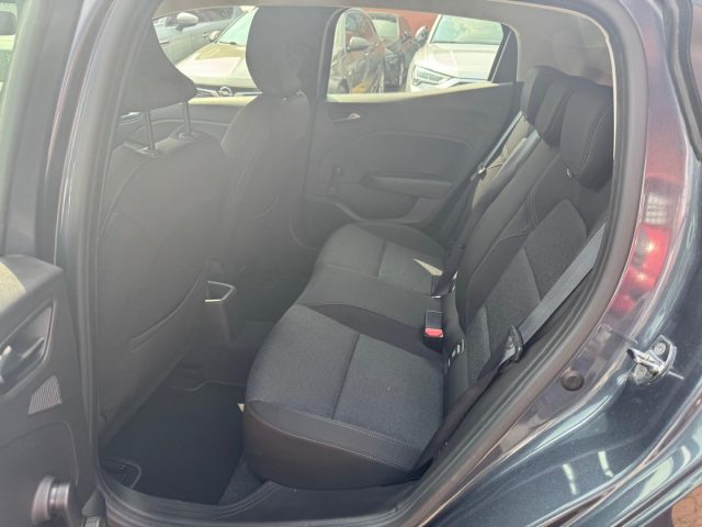 RENAULT Clio usata, con Touch screen