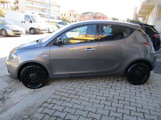 LANCIA Ypsilon usata, con Airbag laterali