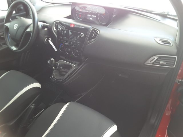 LANCIA Ypsilon usata, con Controllo trazione