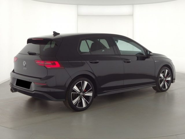 VOLKSWAGEN Golf usata, con Alzacristalli elettrici