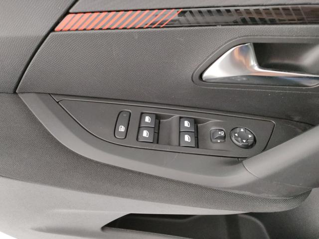 PEUGEOT 2008 usata, con USB