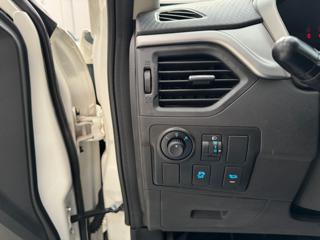 MAHINDRA KUV100 usata, con Climatizzatore