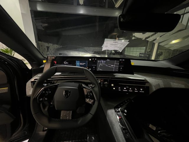 PEUGEOT 3008 usata, con Touch screen
