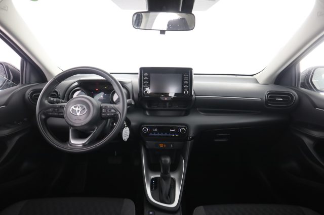 TOYOTA Yaris usata 4