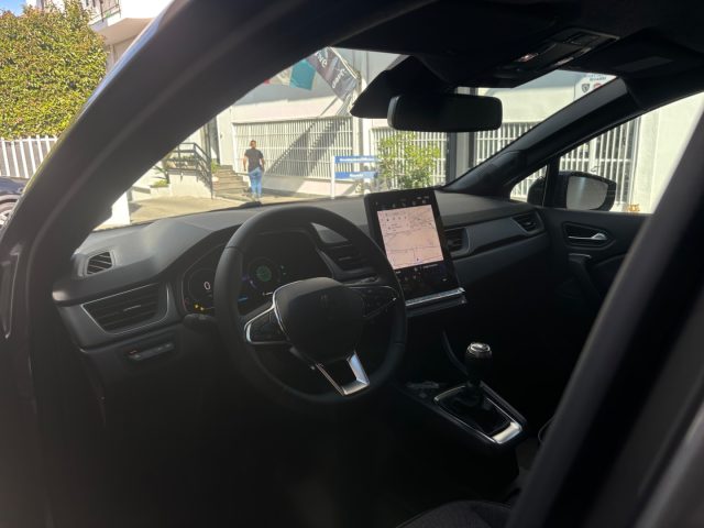 RENAULT Captur usata, con Schermo multifunzione interamente digitale