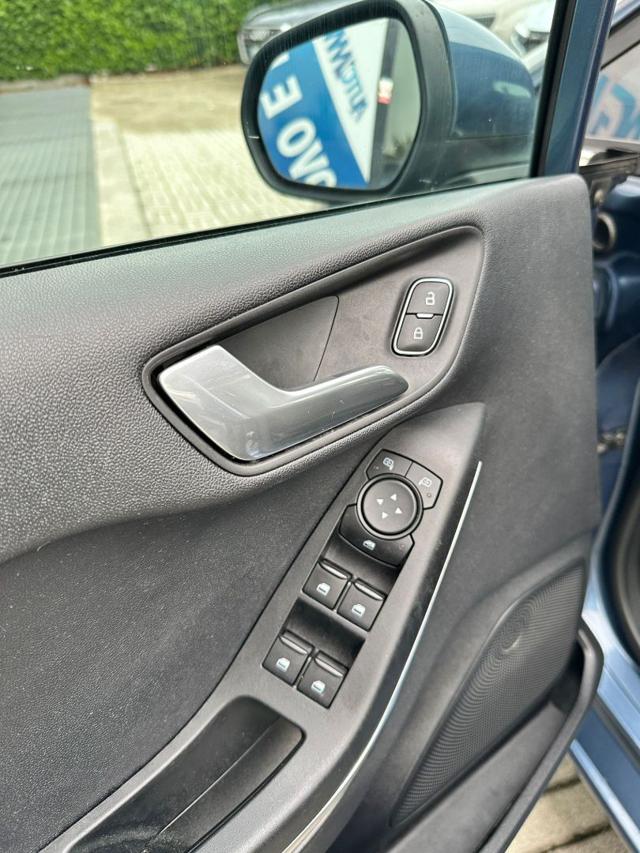 FORD Fiesta usata, con Sedile posteriore sdoppiato