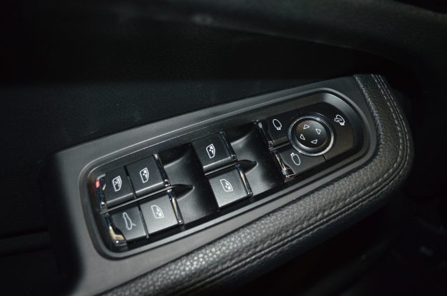 PORSCHE Macan usata, con Fari LED