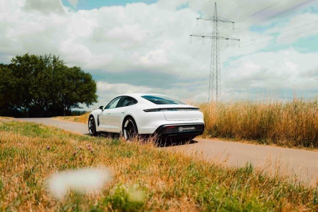 PORSCHE Taycan usata, con Antifurto