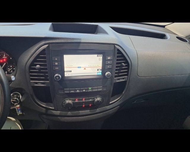 MERCEDES-BENZ Vito usata 6