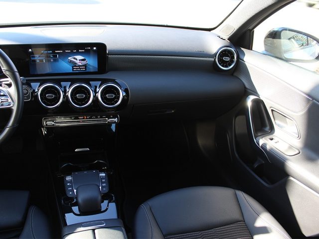 MERCEDES-BENZ A 180 usata, con Volante in pelle