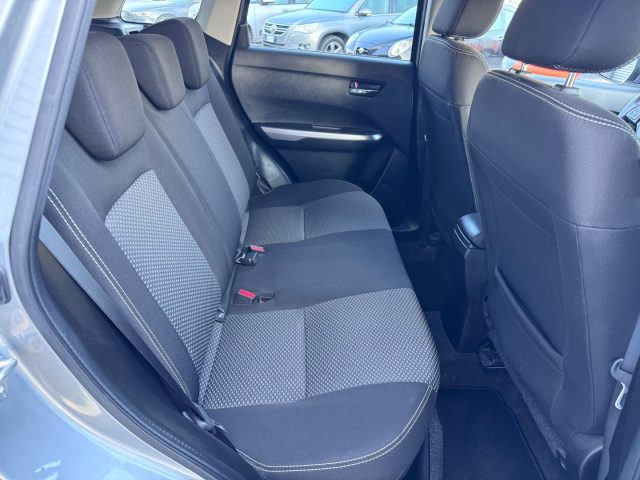 SUZUKI Vitara usata, con USB
