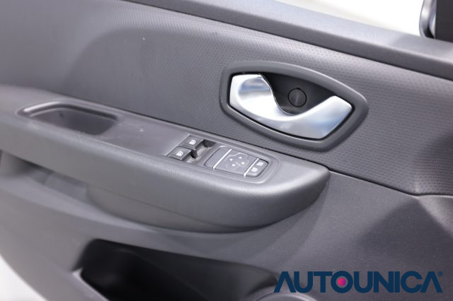 RENAULT Clio usata 31