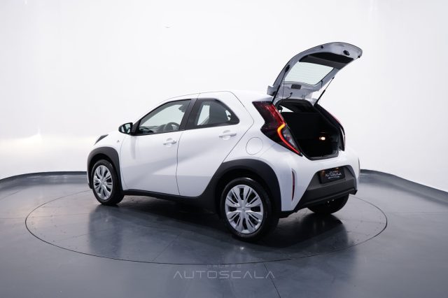 TOYOTA Aygo X usata 30