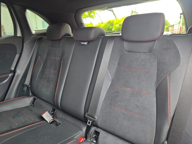 MERCEDES-BENZ GLA 200 usata, con Specchietto retrovisore con funzione antiabbagliamento