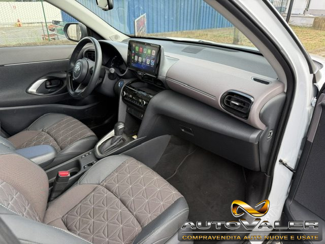 TOYOTA Yaris Cross usata, con Controllo automatico clima