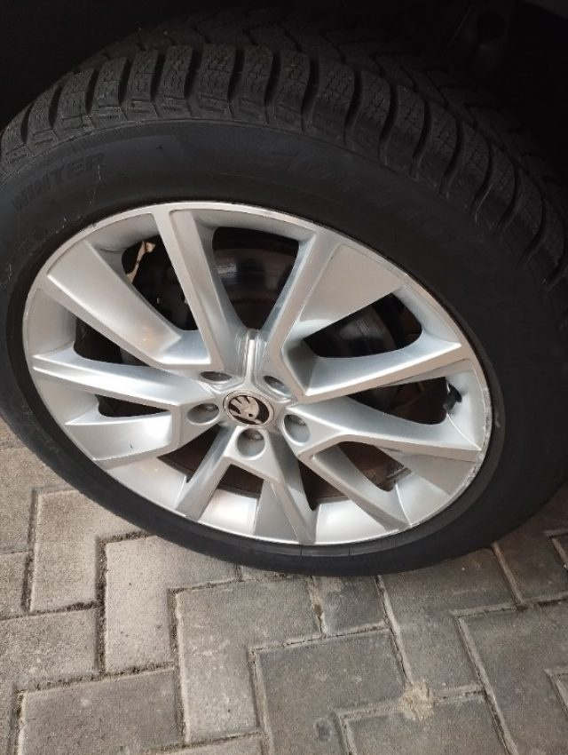 SKODA Karoq usata, con Servosterzo