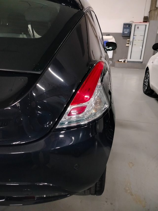 LANCIA Ypsilon usata, con Airbag testa