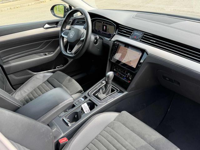 VOLKSWAGEN Passat Variant usata, con Climatizzatore