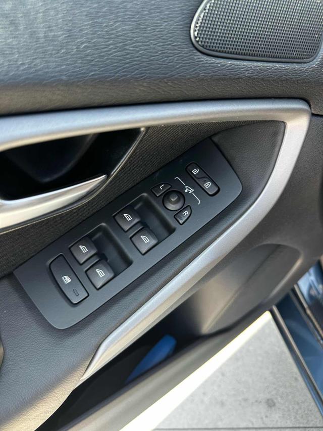 VOLVO V40 usata, con ESP