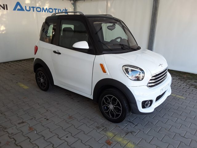 XEV Yoyo usata, con Alzacristalli elettrici