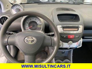 TOYOTA Aygo usata 11