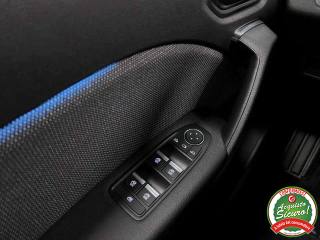 RENAULT Captur usata, con Autoradio