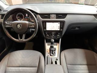 SKODA Octavia usata, con Bracciolo